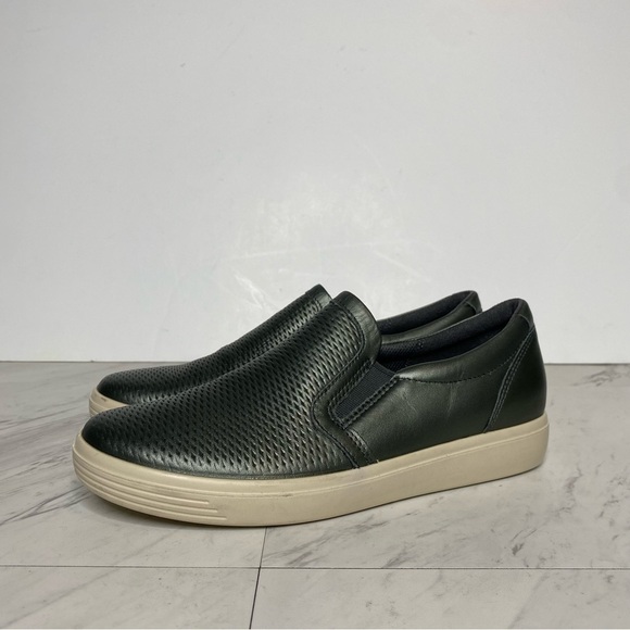 New! Ecco Classic Leather Slip On Sneaker 6 - Picture 13 of 13